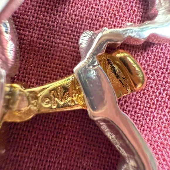 Napier Gold and Silver Scottish Dog Brooch - Picture 3 of 5